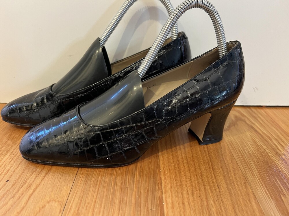 Etienne Aigner Cadiz Shoes Womens Size 7.5 Black Croc Pumps Square Toe